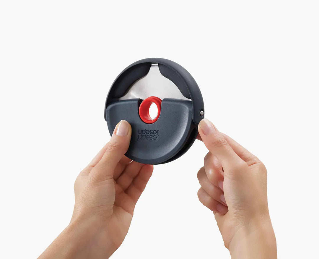 Joseph Joseph Disc Easy-Clean Pizza Diski, Gri/Kırmızı