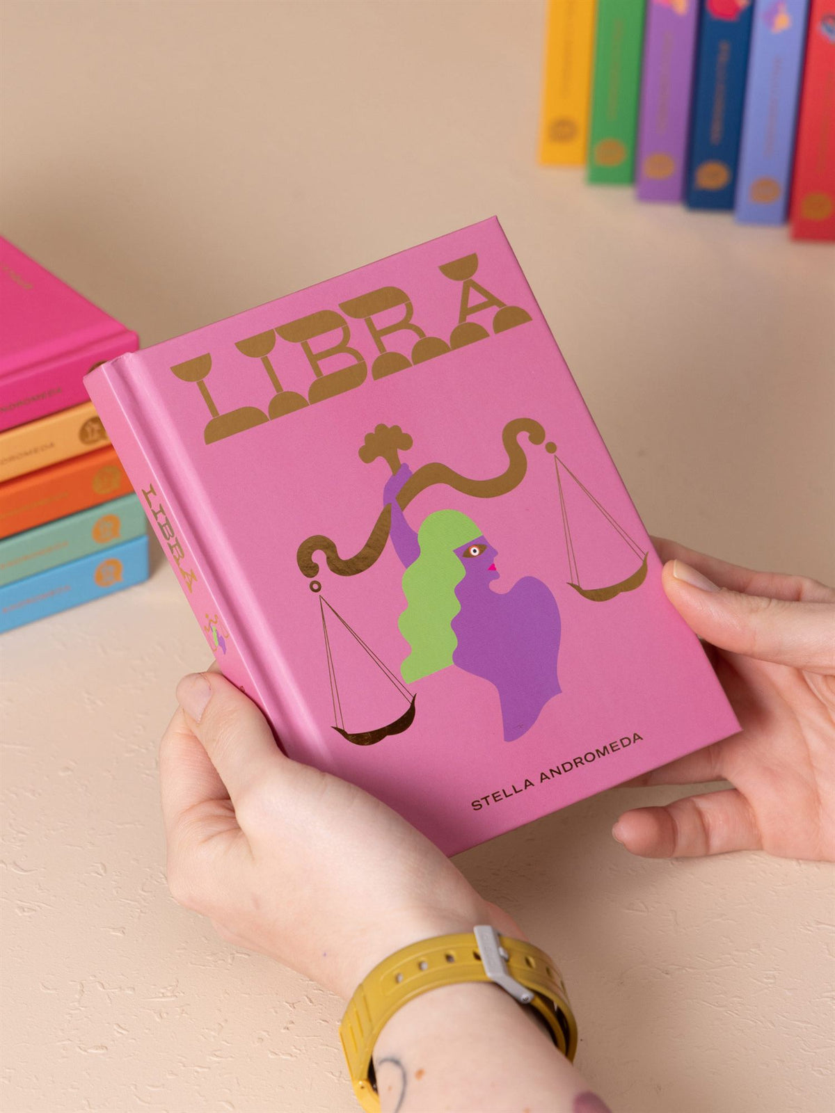 The Mia Libra Kitap