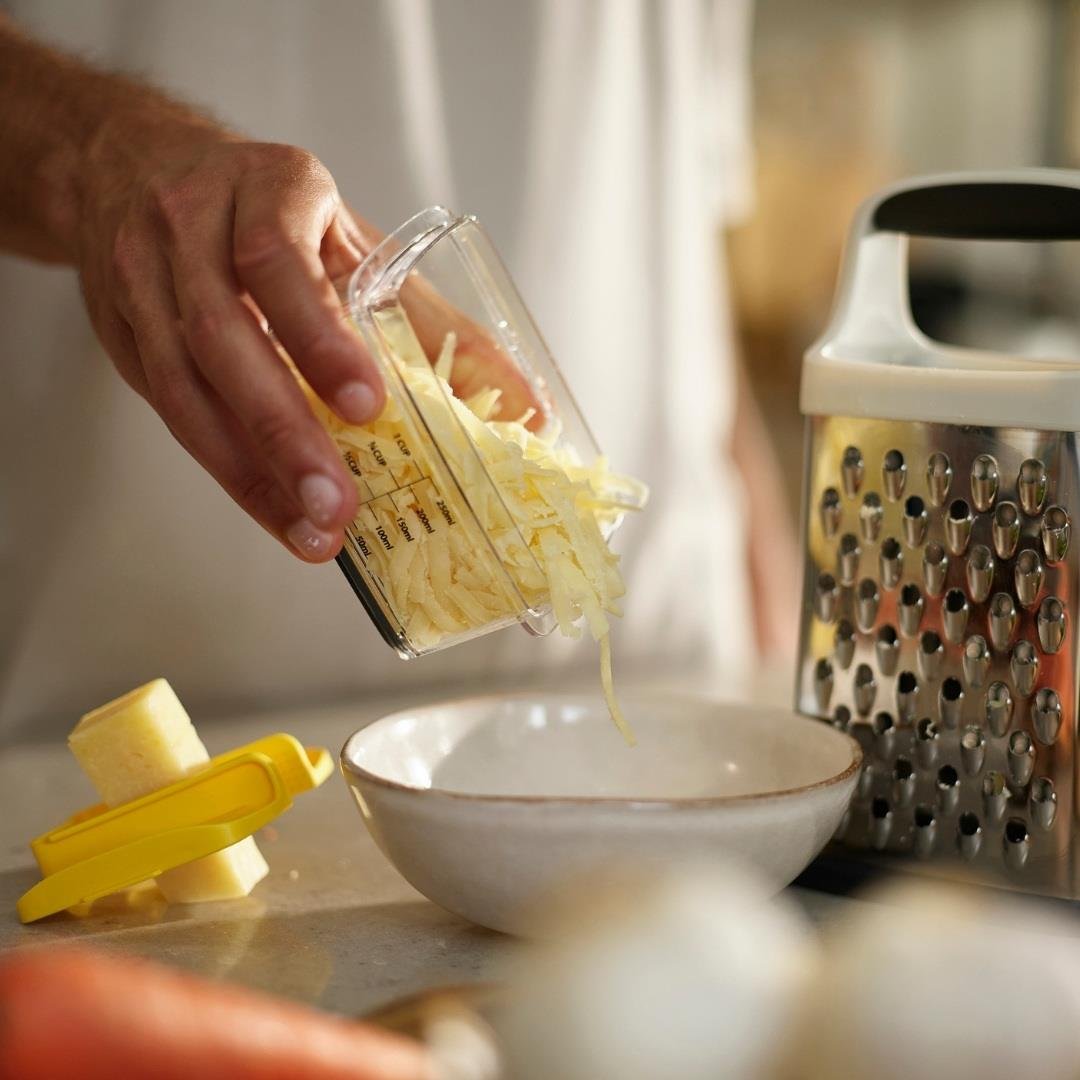 Joseph Joseph Parmak Koruyuculu Kendinden Hazneli Rende