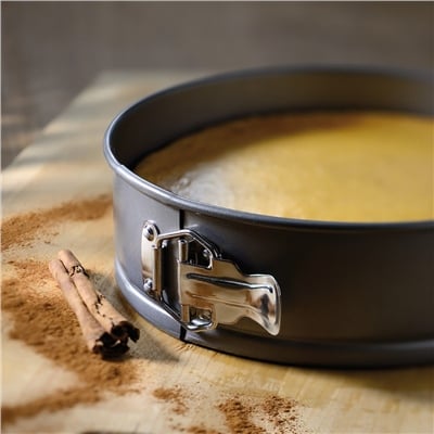 KitchenAid Springform Kelepçeli Kek Kalıbı 24 Cm