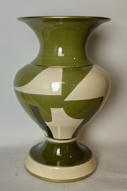 Green-Cream Pattern Vase