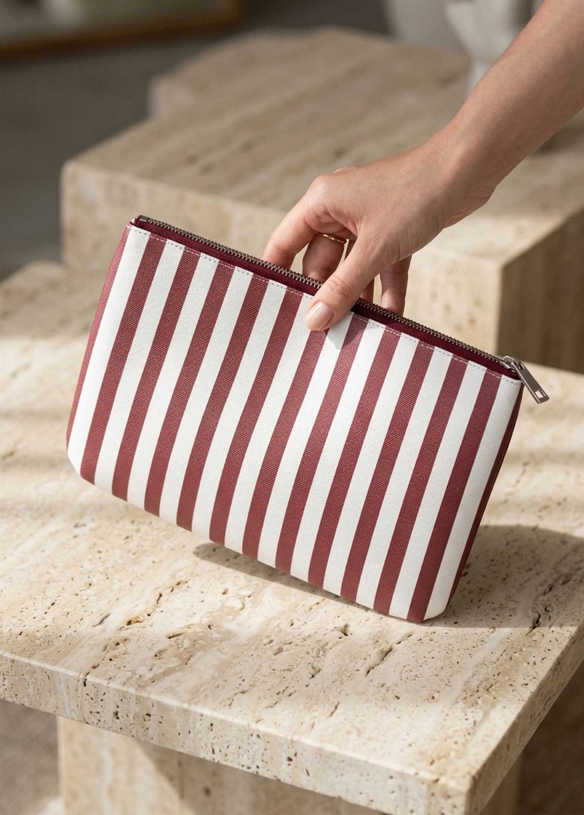 The Mia Clutch Stripe Bordo Beyaz 27 x 19 Cm