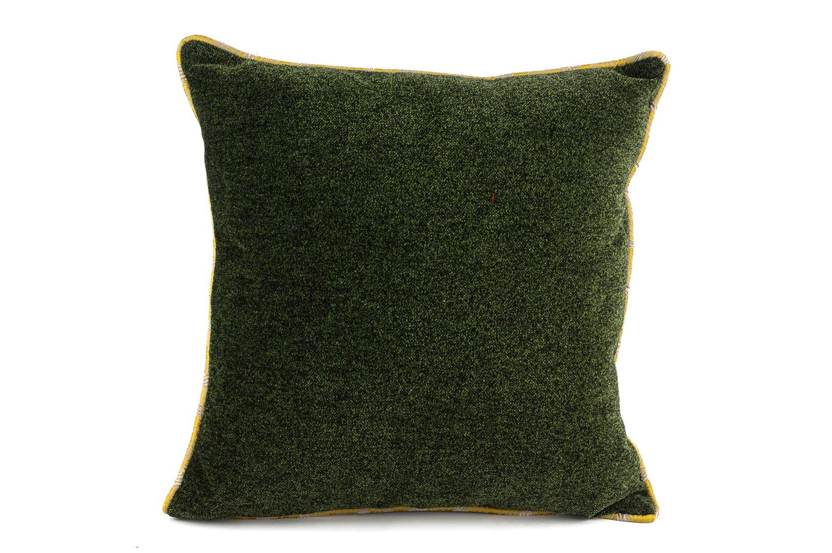 Mikasa Moor Olive düz yeşil yastık sarı biyeli50cm
