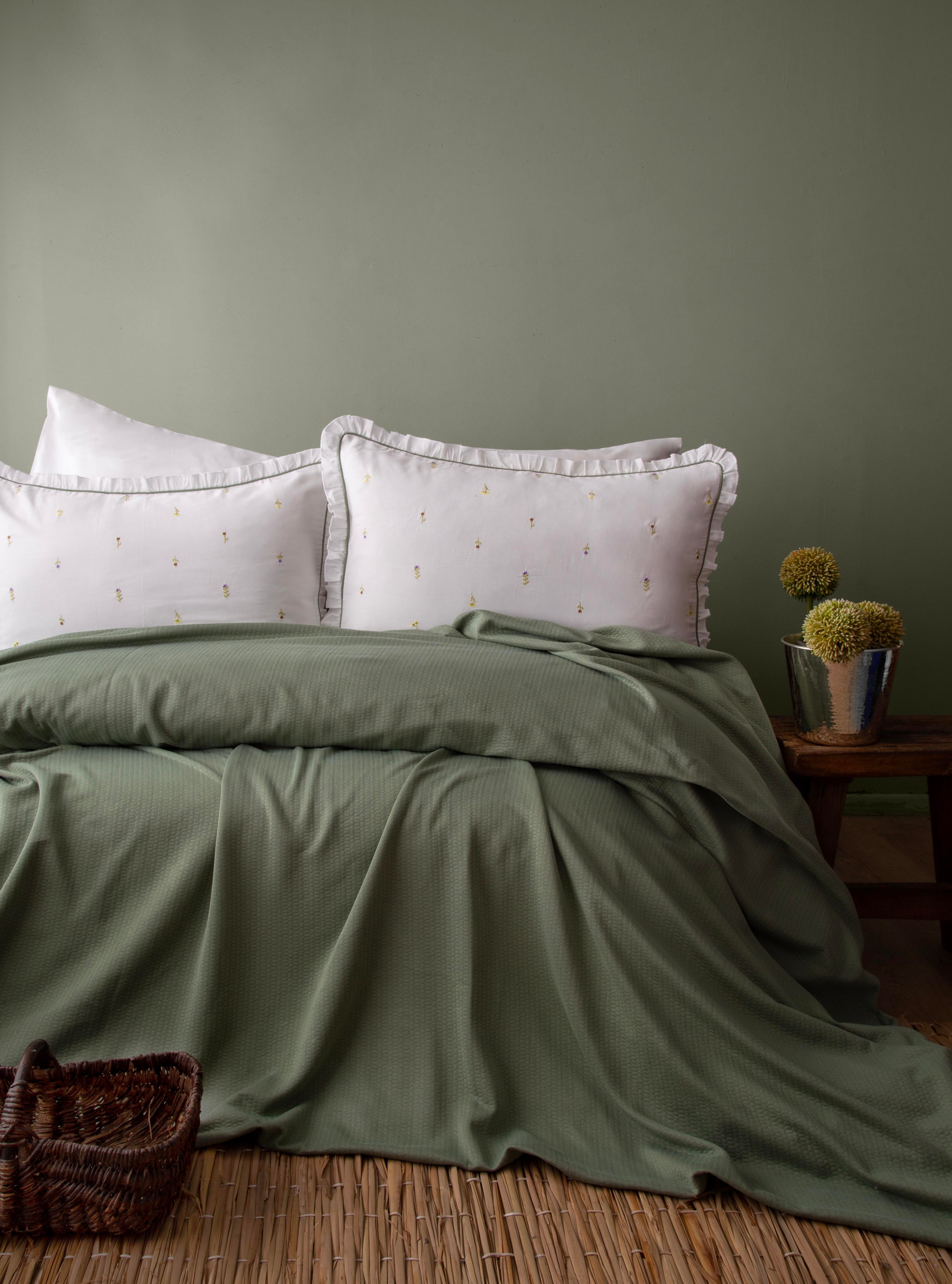 Apricitas Home Lily Çift Kişilik Yatakörtüsü Pikeli Set