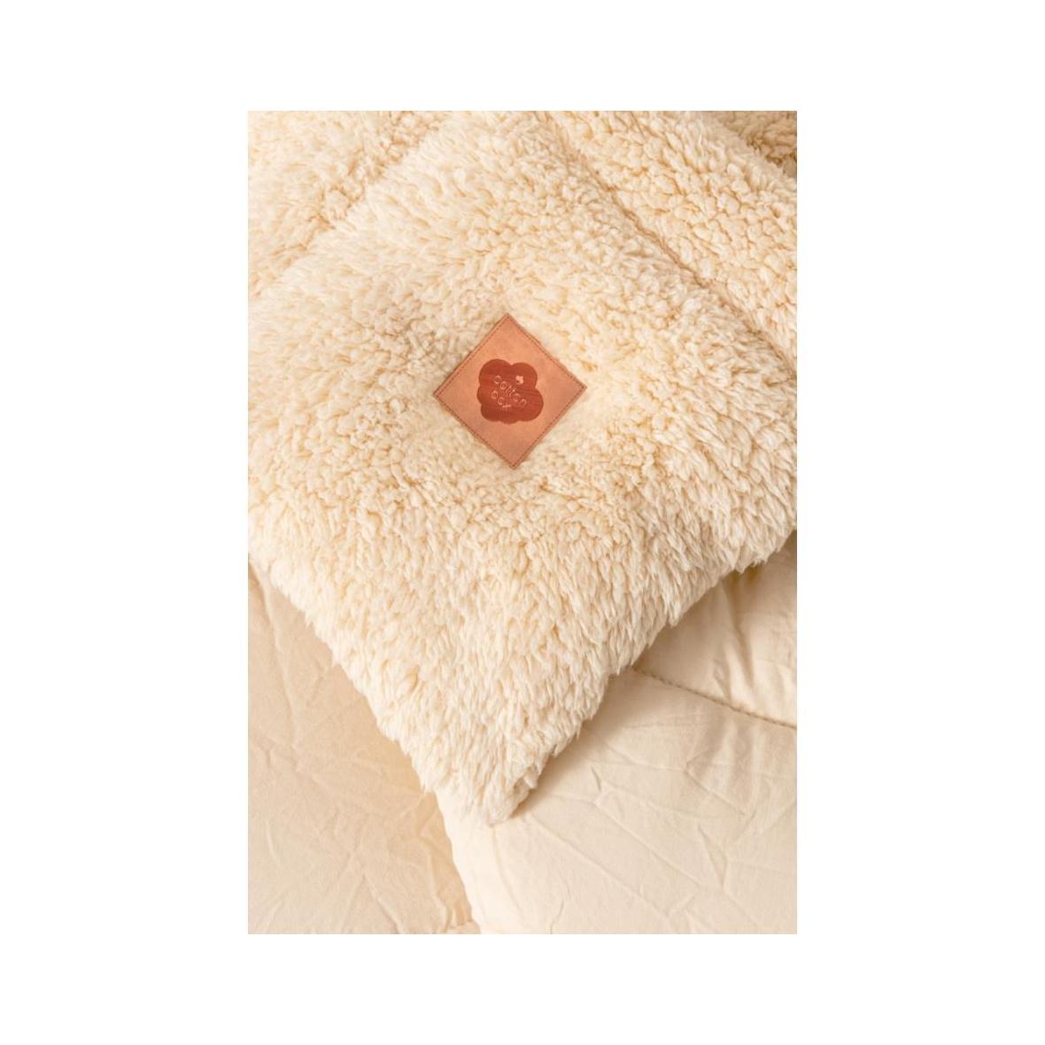 Double Plush Quilt Cream 195x215